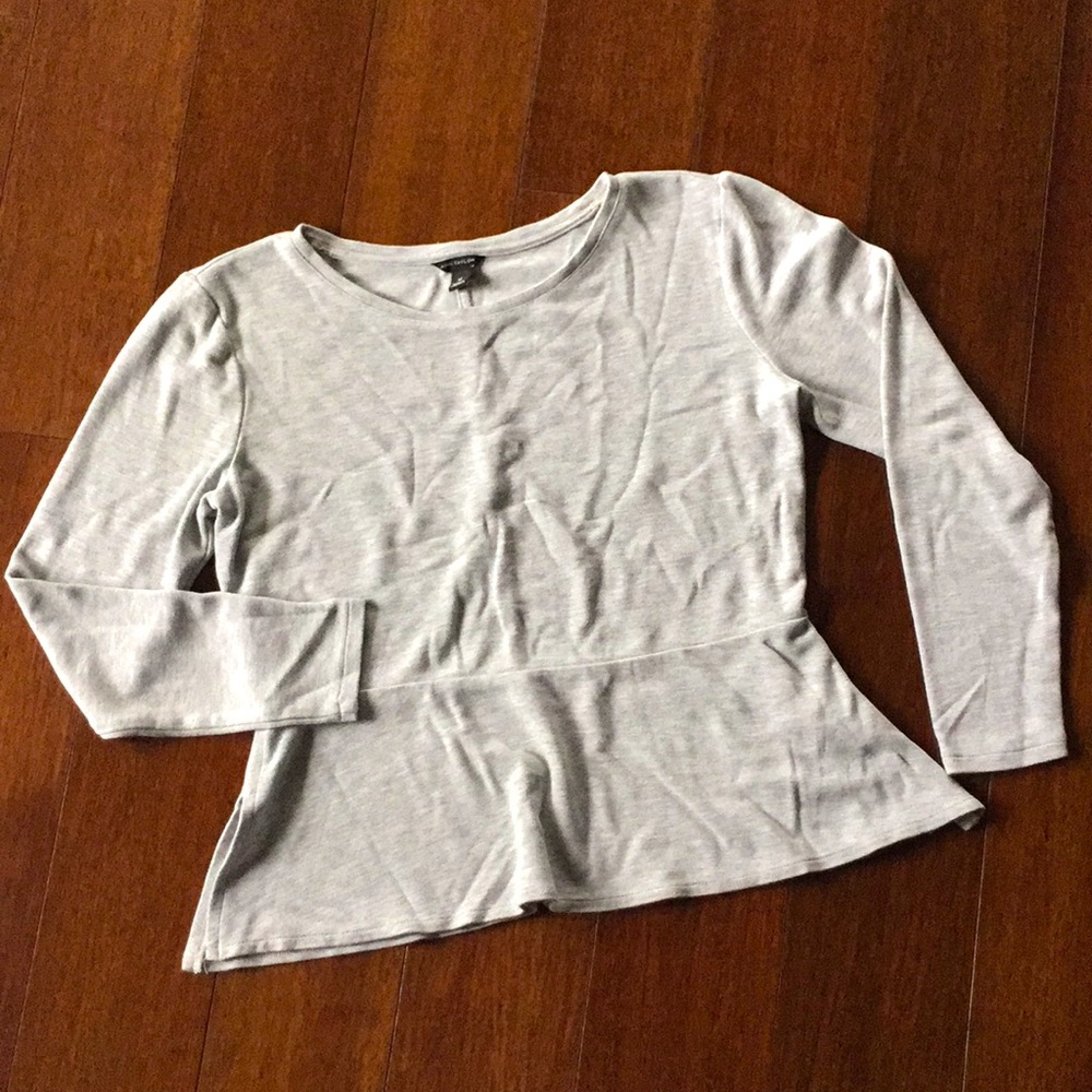 EUC Ann Taylor Heather Gray Peplum Tee